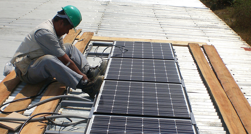 Electrification solaire écoles rurales (Madagascar)